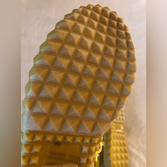 Cape Robbin Thorn Yellow Gladiator Sandals - Picture 10 of 13